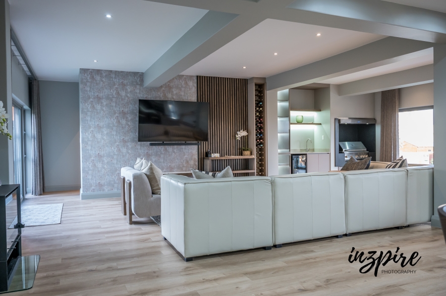 4 Bedroom Property for Sale in Glentana Western Cape